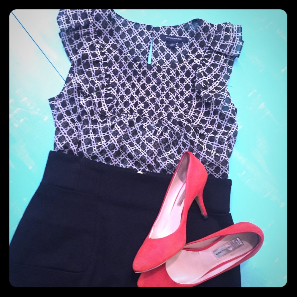 💟 Black & white chiffon blouse